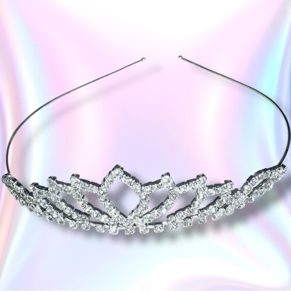 Silver Rhinestone Tiara - New with Tags - Picture 6 of 13